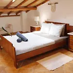 بيت شباب Aldeia Caicara Surf House ساغريش