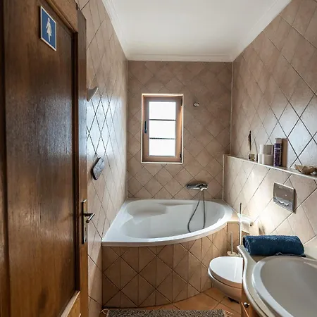 Aldeia Caicara Surf House * Sagres