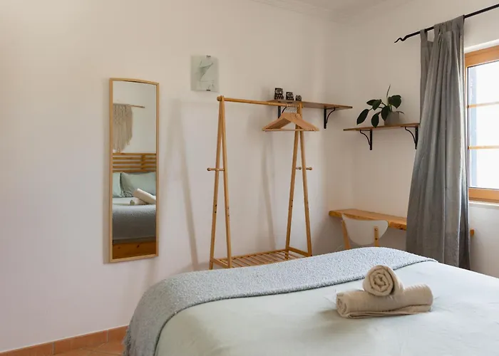 Aldeia Caicara Surf House Sagres